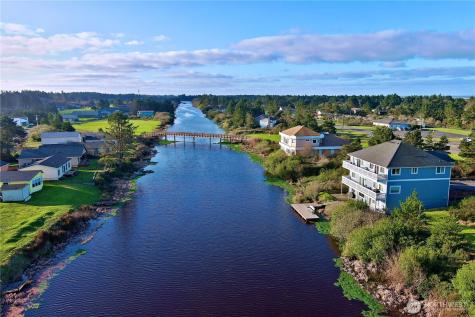 555 Canal Drive NE Ocean Shores WA 98569