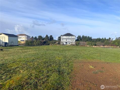 555 Canal Drive NE Ocean Shores WA 98569