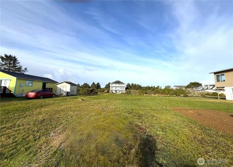 555 Canal Drive NE Ocean Shores WA 98569