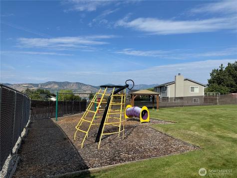 211 Pinnacle Place Chelan WA 98816