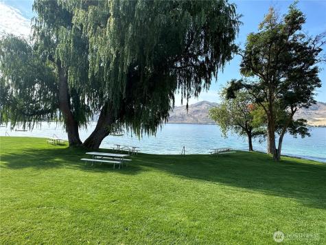 211 Pinnacle Place Chelan WA 98816