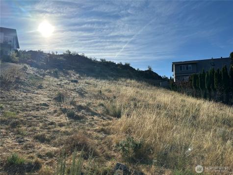211 Pinnacle Place Chelan WA 98816