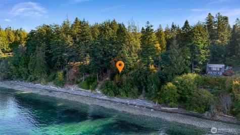 16 S Nugent Road Lummi Island WA 98262