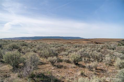 13 Road S NW Waterville WA 98858