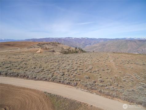 13 Road S NW Waterville WA 98858