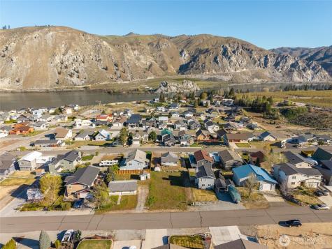 185 E Entiat Drive Orondo WA 98843
