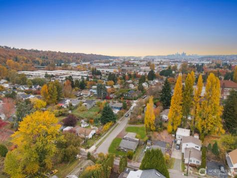 9018 7th Avenue S Seattle WA 98108