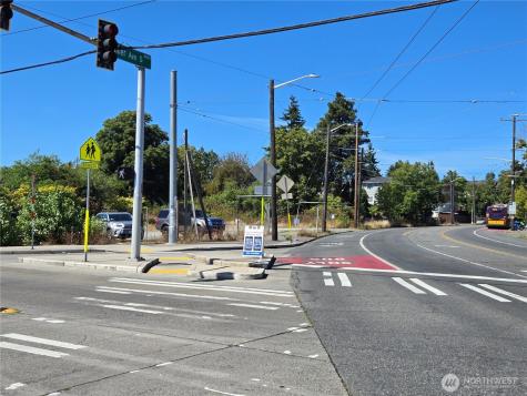 6211 Rainier Avenue S Seattle WA 98118