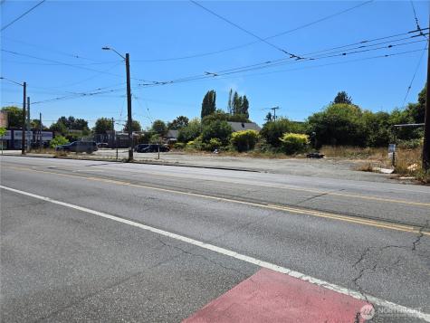 6211 Rainier Avenue S Seattle WA 98118