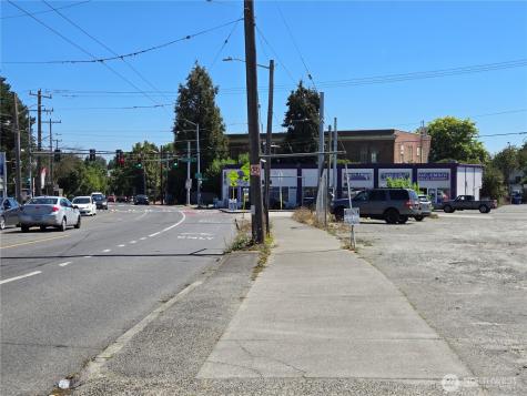 6211 Rainier Avenue S Seattle WA 98118
