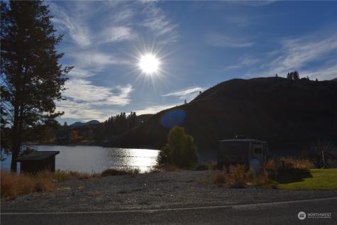 685 Loomis Oroville Road Tonasket WA 98855