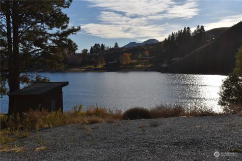 685 Loomis Oroville Road Tonasket WA 98855