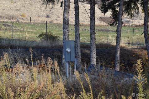 685 Loomis Oroville Road Tonasket WA 98855