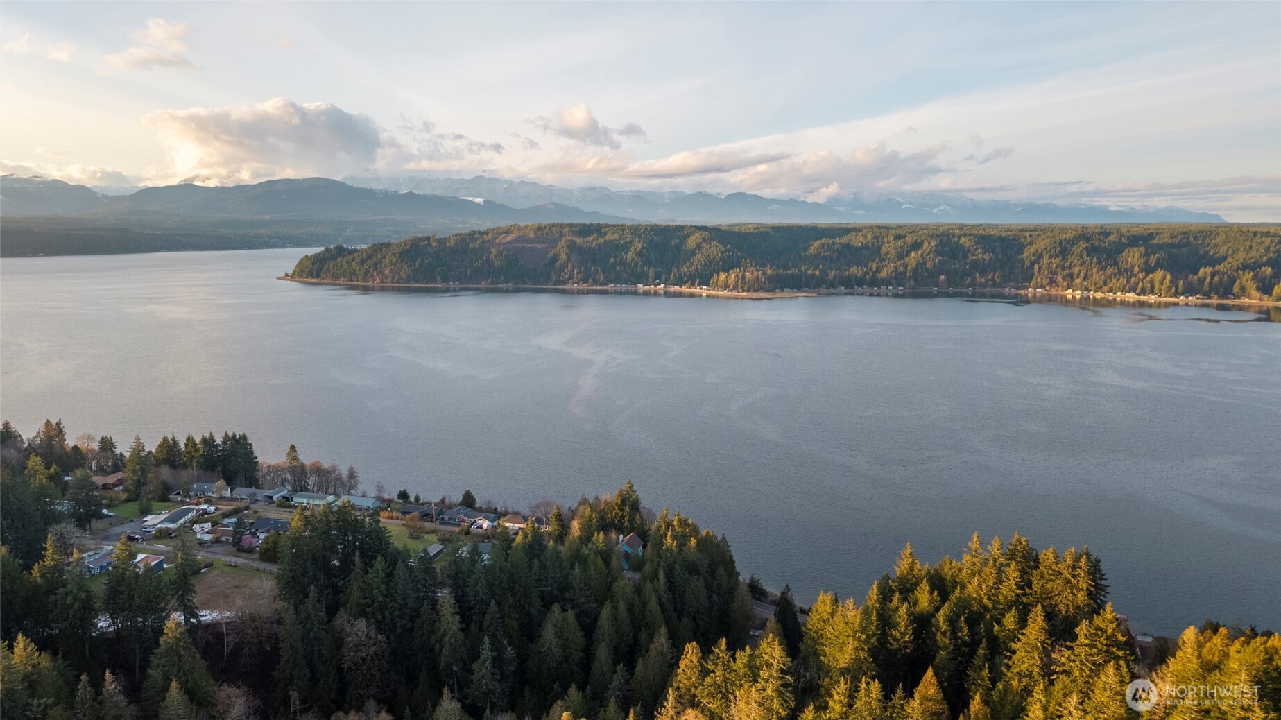 221 E Linda Vista Court Union WA 98592