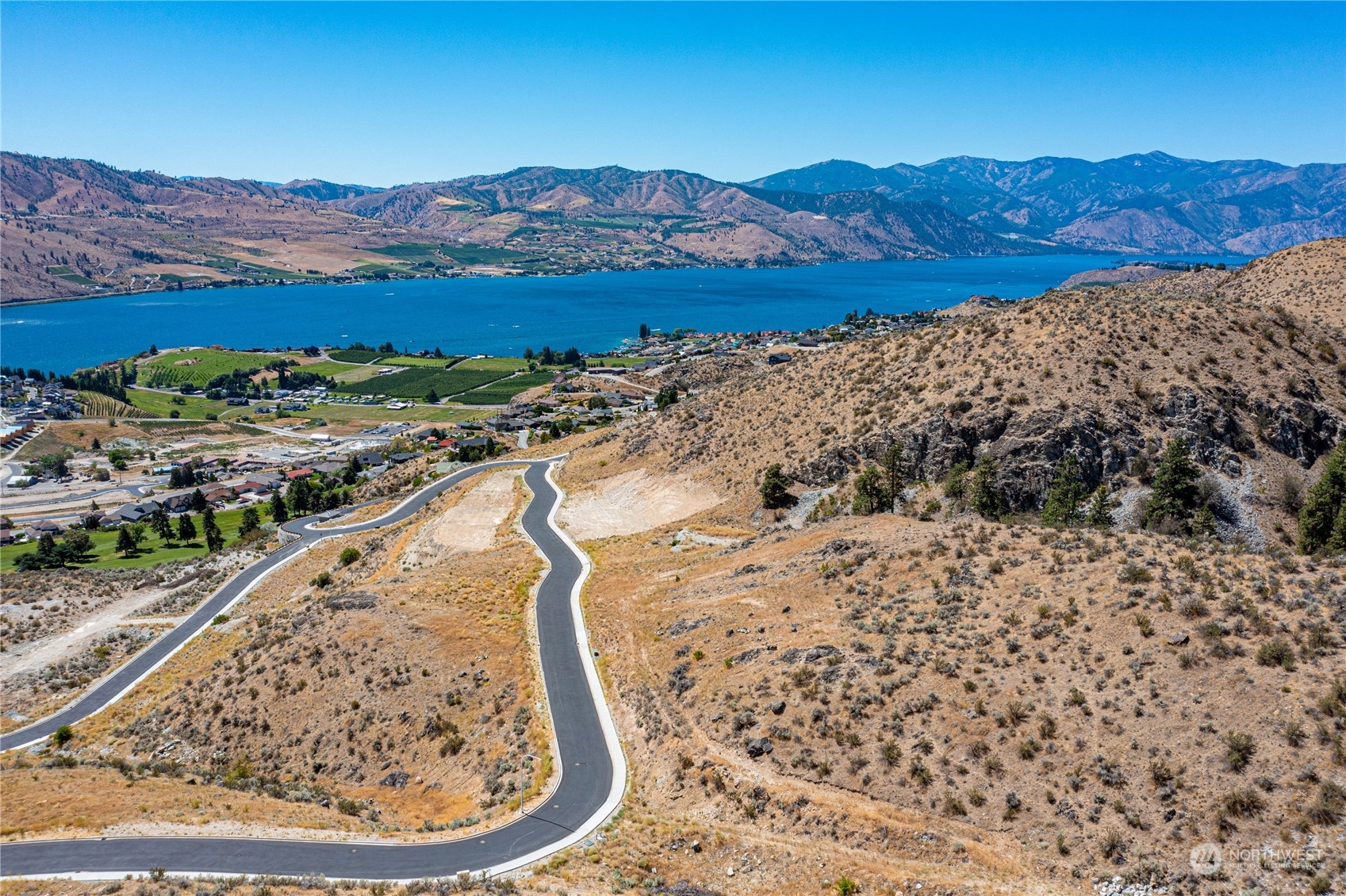 929 Long Drive Chelan WA 98816