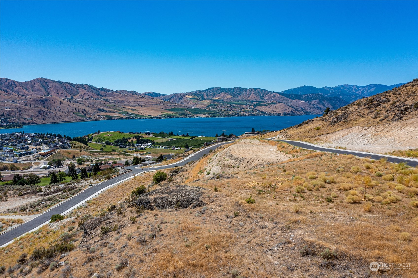 929 Long Drive Chelan WA 98816