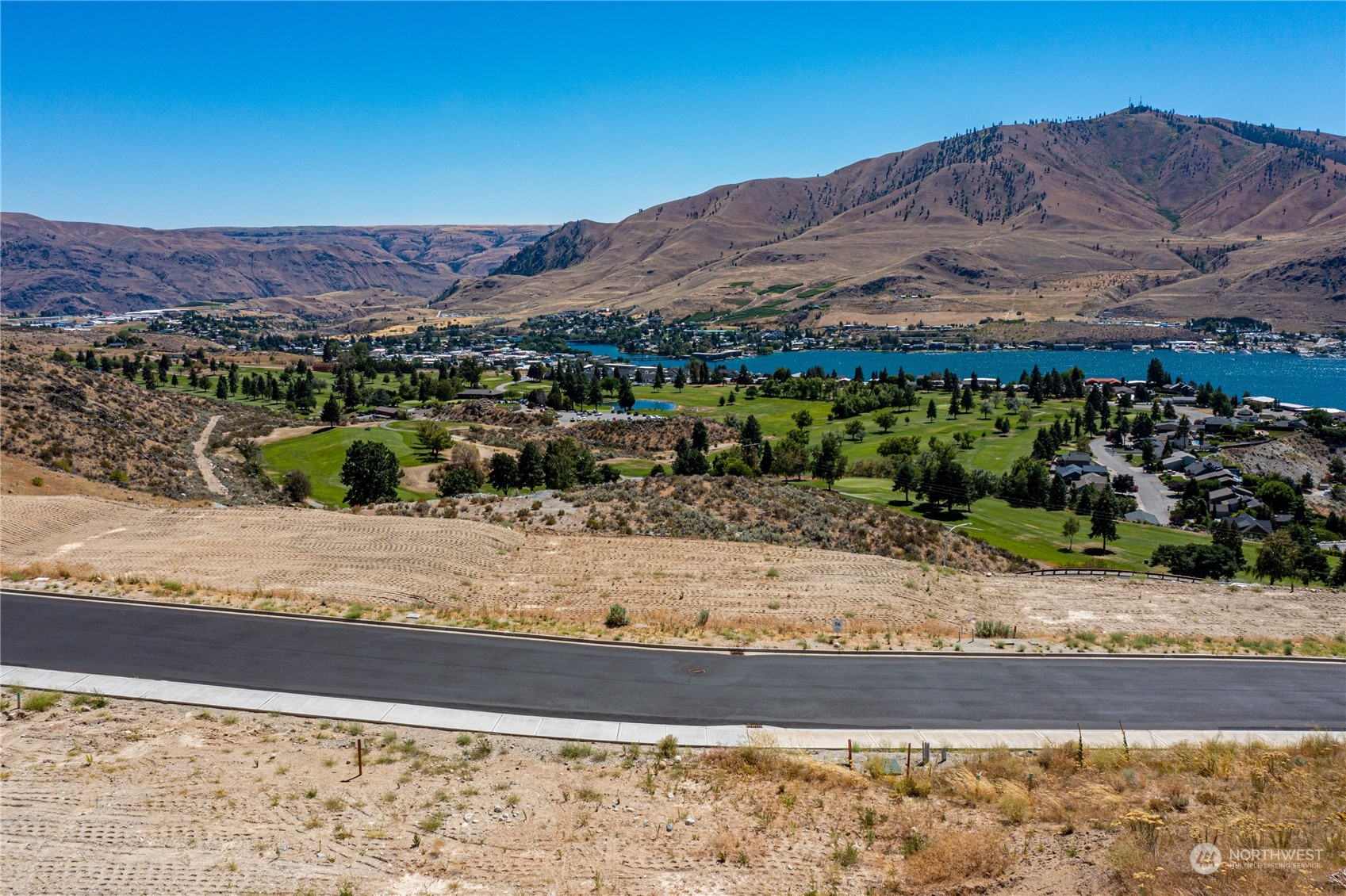 929 Long Drive Chelan WA 98816