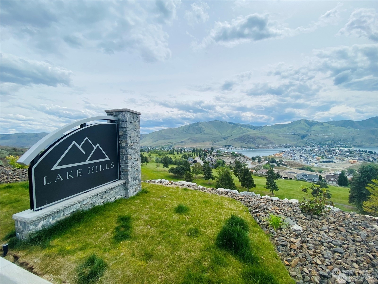 929 Long Drive Chelan WA 98816