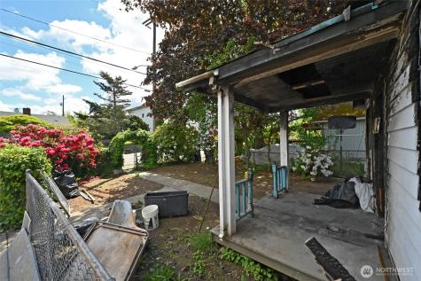 8145 16th Avenue SW Seattle WA 98106