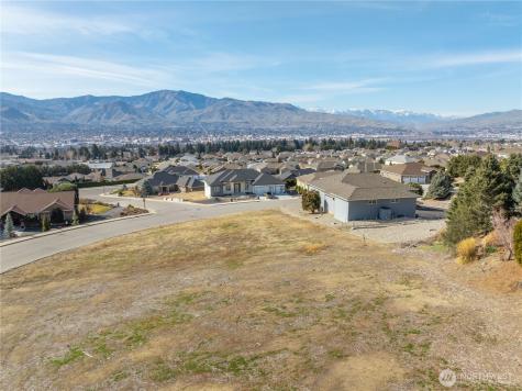 968 Briarwood Drive East Wenatchee WA 98802