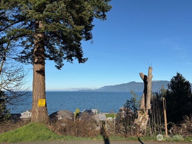 4904 Roney Road Bow WA 98232