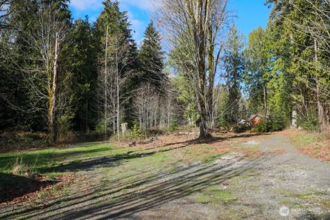 26663 Big Valley Road NE Poulsbo WA 98370