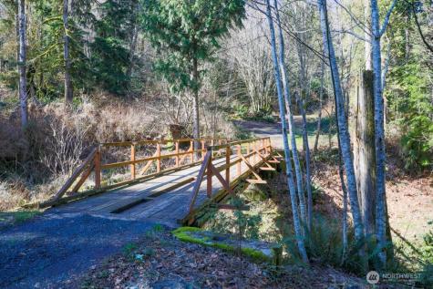 26663 Big Valley Road NE Poulsbo WA 98370