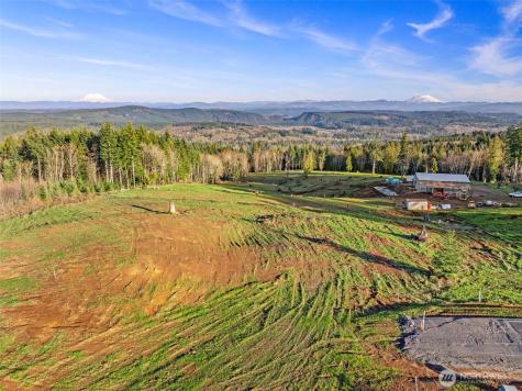 208 Suncrest Drive Castle Rock WA 98611