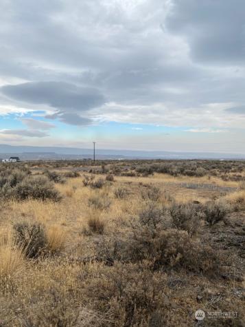4915 W Coyote Trail Ephrata WA 98823
