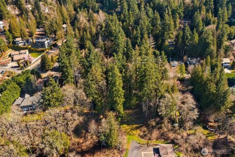 11 E Lake Sammamish Parkway NE Sammamish WA 98074