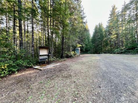 1421 Blacksmith Drive Belfair WA 98528