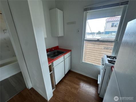 807 49th Street Seattle WA 98103
