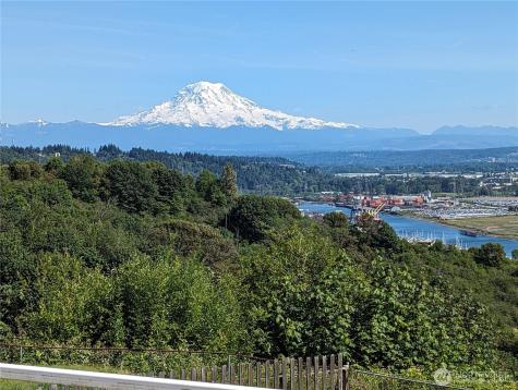 4402 30th Street NE Tacoma WA 98422