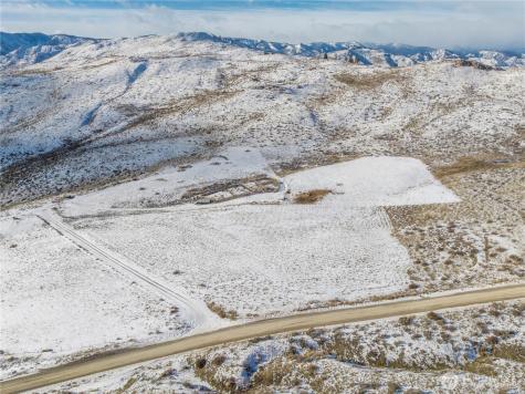 12 Charlie Drive Pateros WA 98846