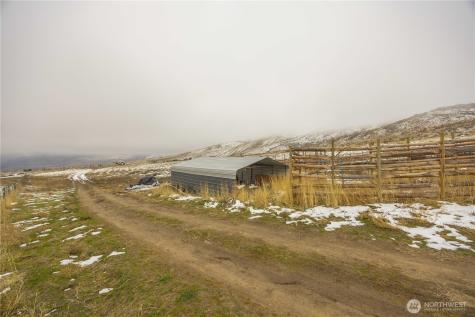 12 Charlie Drive Pateros WA 98846