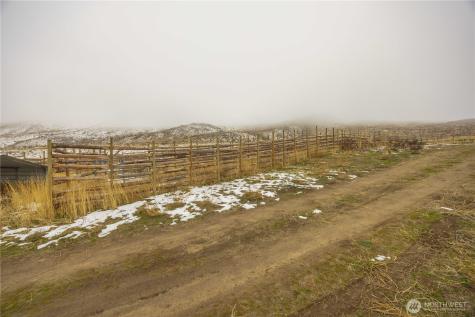 12 Charlie Drive Pateros WA 98846