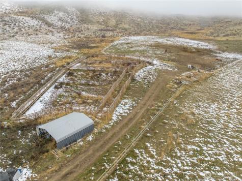 12 Charlie Drive Pateros WA 98846