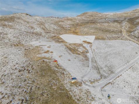 12 Charlie Drive Pateros WA 98846