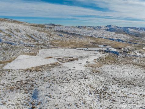 12 Charlie Drive Pateros WA 98846