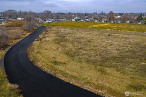 22 Valley Road NE Moses Lake WA 98837