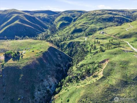 25 Chelan Hills Acres Road Orondo WA 98843