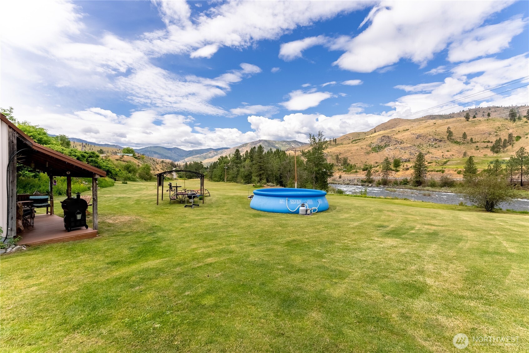 30 Whitewater Drive Pateros WA 98846