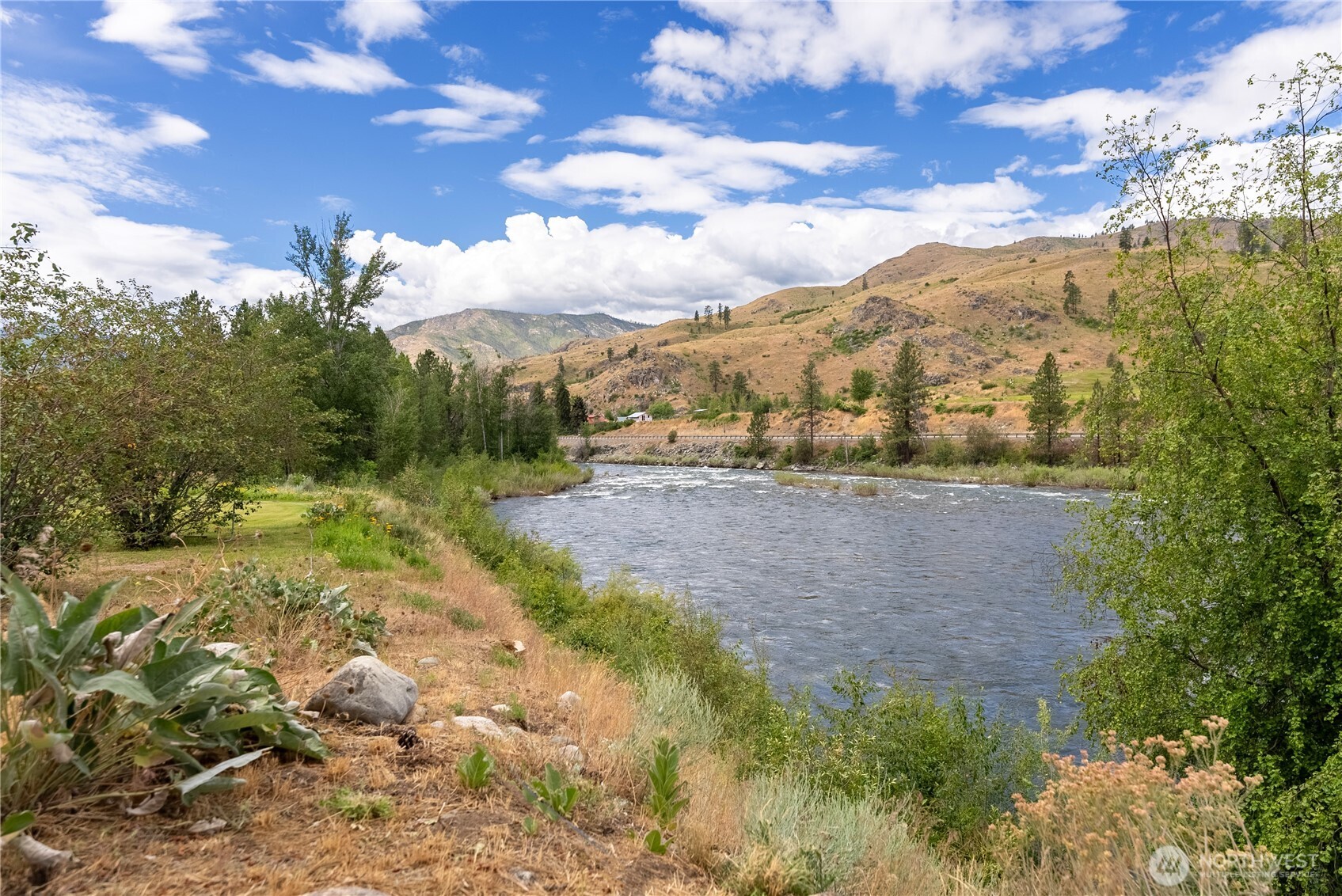 30 Whitewater Drive Pateros WA 98846