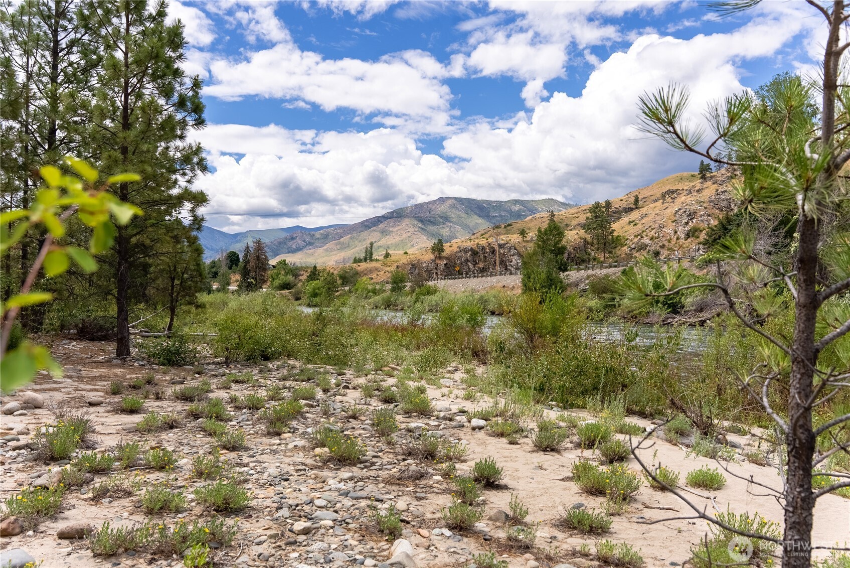 30 Whitewater Drive Pateros WA 98846