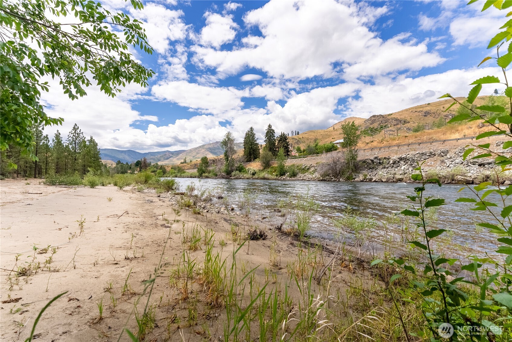 30 Whitewater Drive Pateros WA 98846