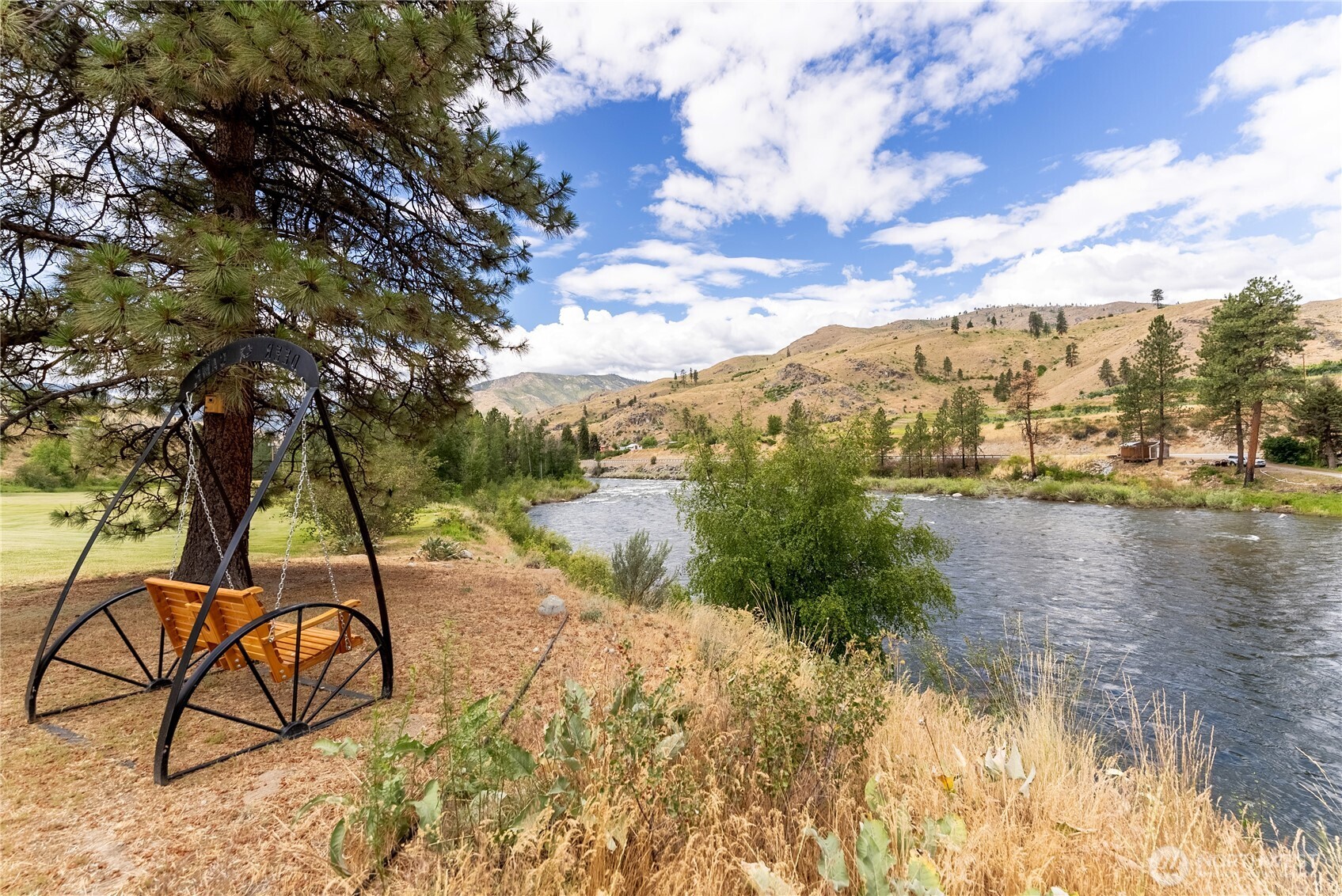 30 Whitewater Drive Pateros WA 98846