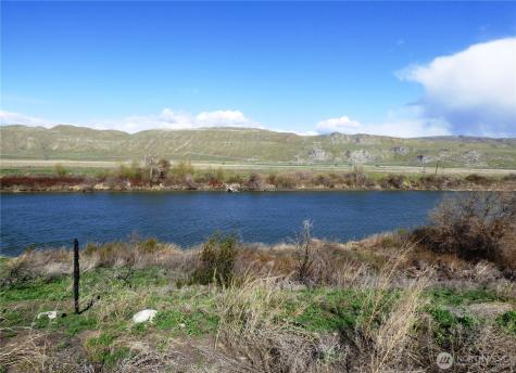 608 Monse River Road Brewster WA 98812