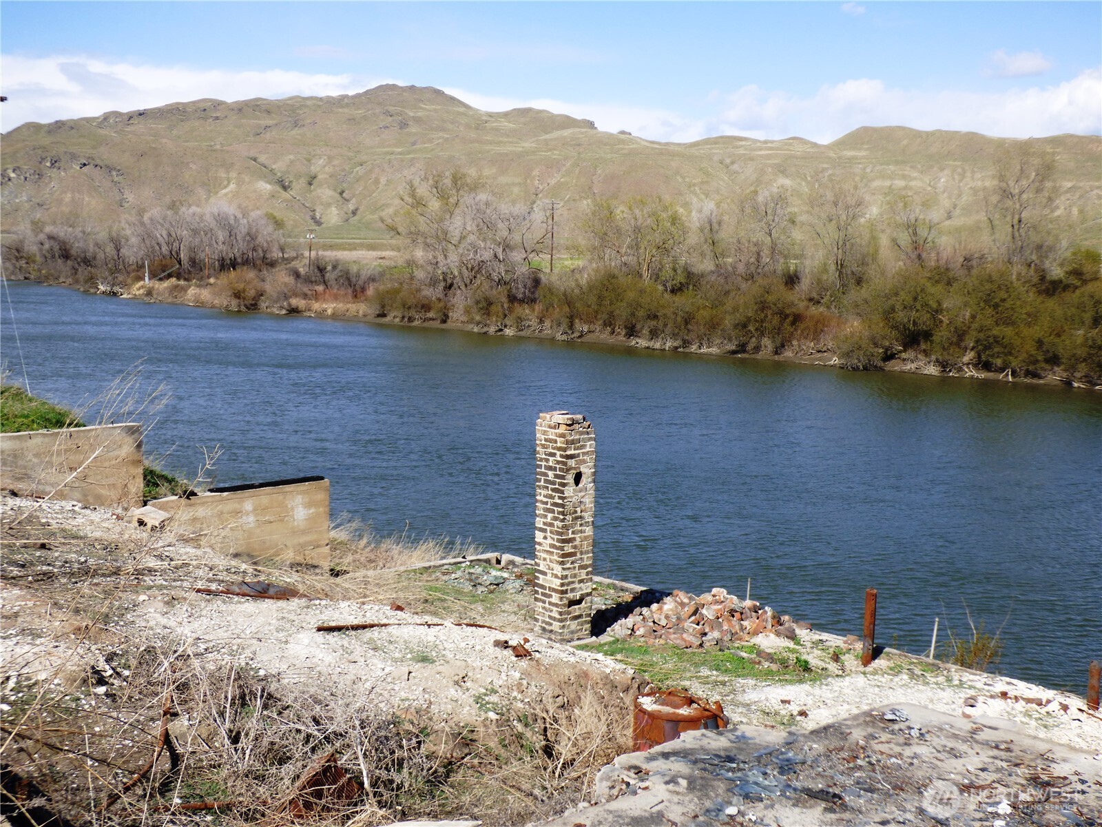 608 Monse River Road Brewster WA 98812