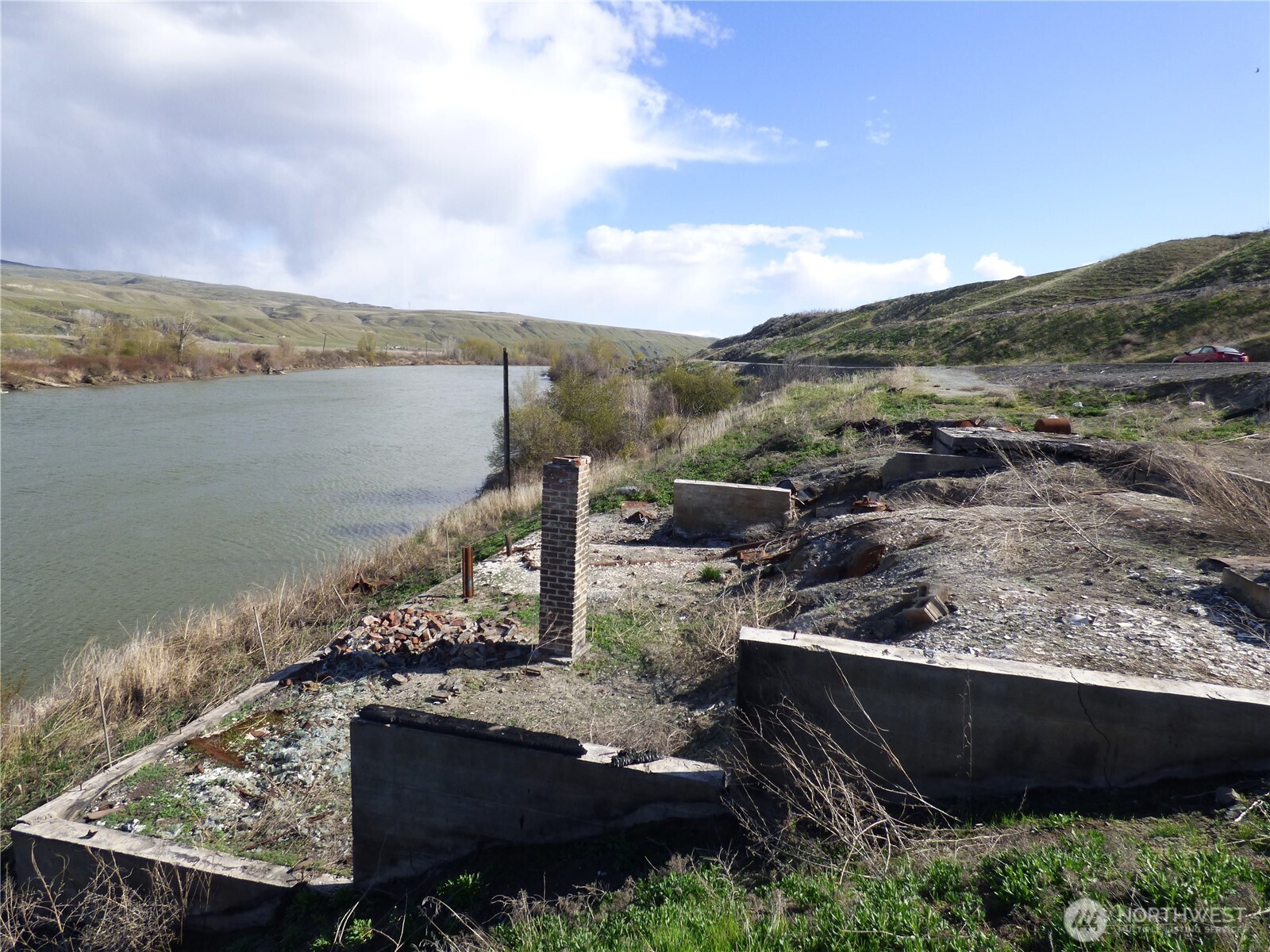 608 Monse River Road Brewster WA 98812