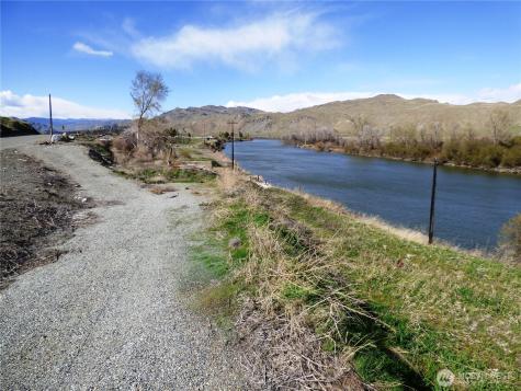 608 Monse River Road Brewster WA 98812